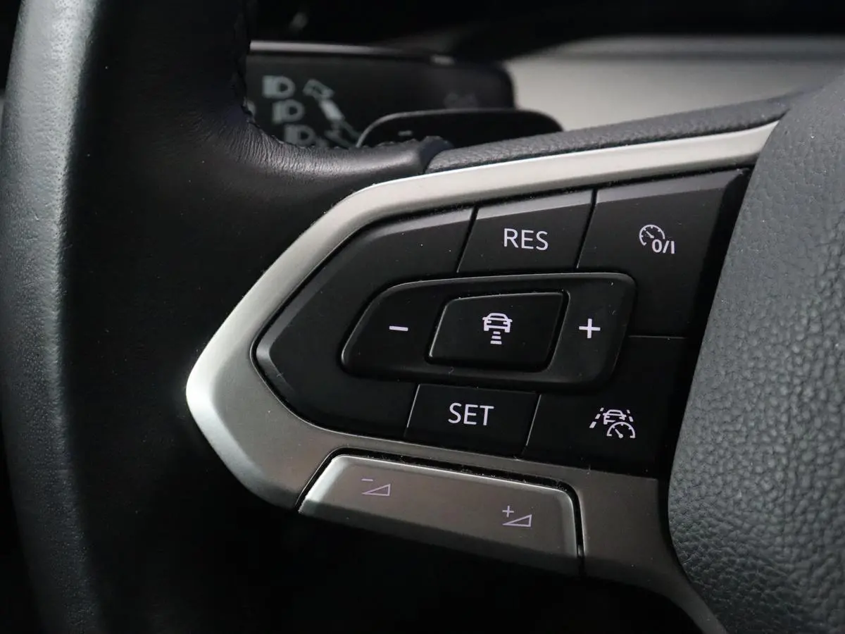 1.0 eTSI Life Business | Stoelverwarming | Massage | Carplay | Adaptive cruise | Sfeerverlichting | Navigatie | Park Assist | Getint glas | Full LED