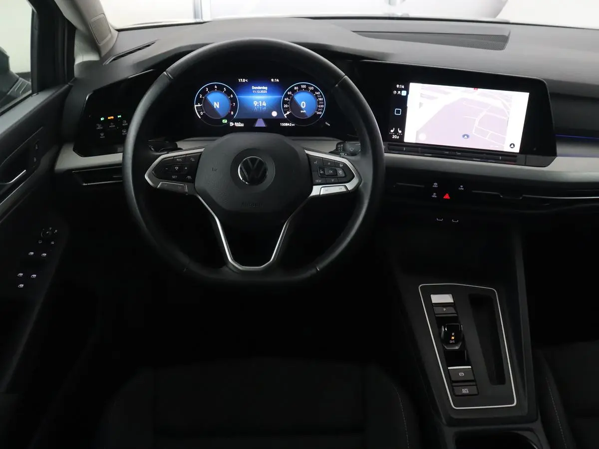 1.0 eTSI Life Business | Stoelverwarming | Massage | Carplay | Adaptive cruise | Sfeerverlichting | Navigatie | Park Assist | Getint glas | Full LED