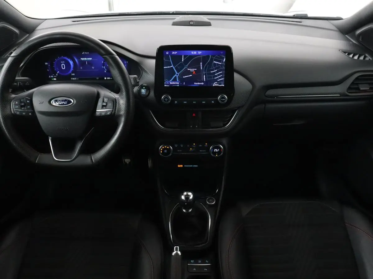 1.0 EcoBoost Hybrid ST-Line X | Adaptive cruise | Camera | Half leder | B&O Sound | Carplay | Navigatie | Digital Cockpit | Full LED | Dodehoek detectie | Climate control | Bluetooth