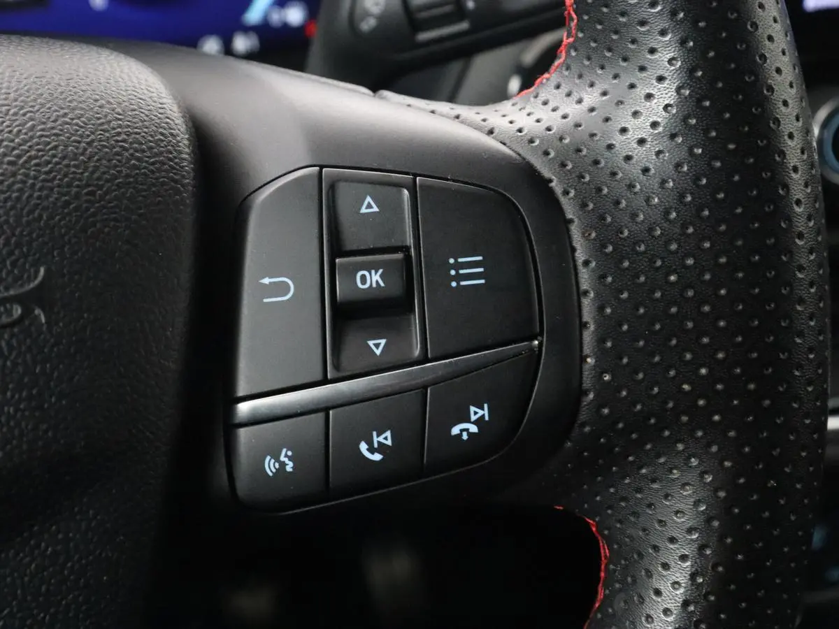 1.0 EcoBoost Hybrid ST-Line X | Adaptive cruise | Camera | Half leder | B&O Sound | Carplay | Navigatie | Digital Cockpit | Full LED | Dodehoek detectie | Climate control | Bluetooth