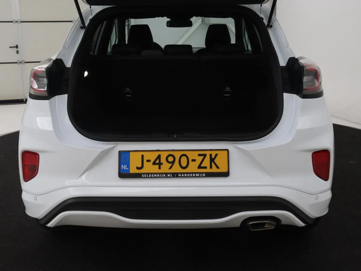 1.0 EcoBoost Hybrid ST-Line X | Adaptive cruise | Camera | Half leder | B&O Sound | Carplay | Navigatie | Digital Cockpit | Full LED | Dodehoek detectie | Climate control | Bluetooth