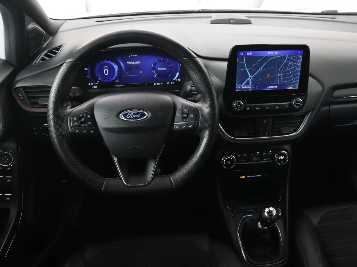 1.0 EcoBoost Hybrid ST-Line X | Adaptive cruise | Camera | Half leder | B&O Sound | Carplay | Navigatie | Digital Cockpit | Full LED | Dodehoek detectie | Climate control | Bluetooth