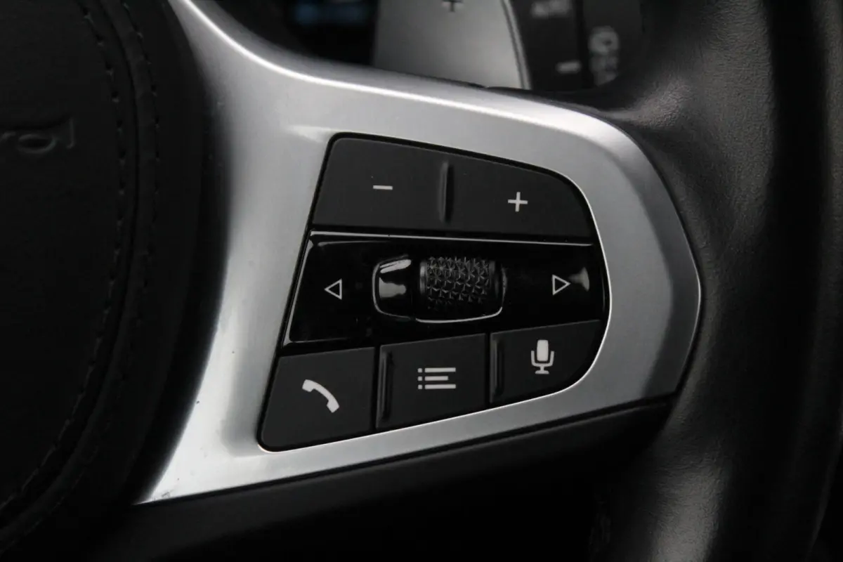 530e M-Sport | Stuur en Stoelverwarming | Sfeerverlichting