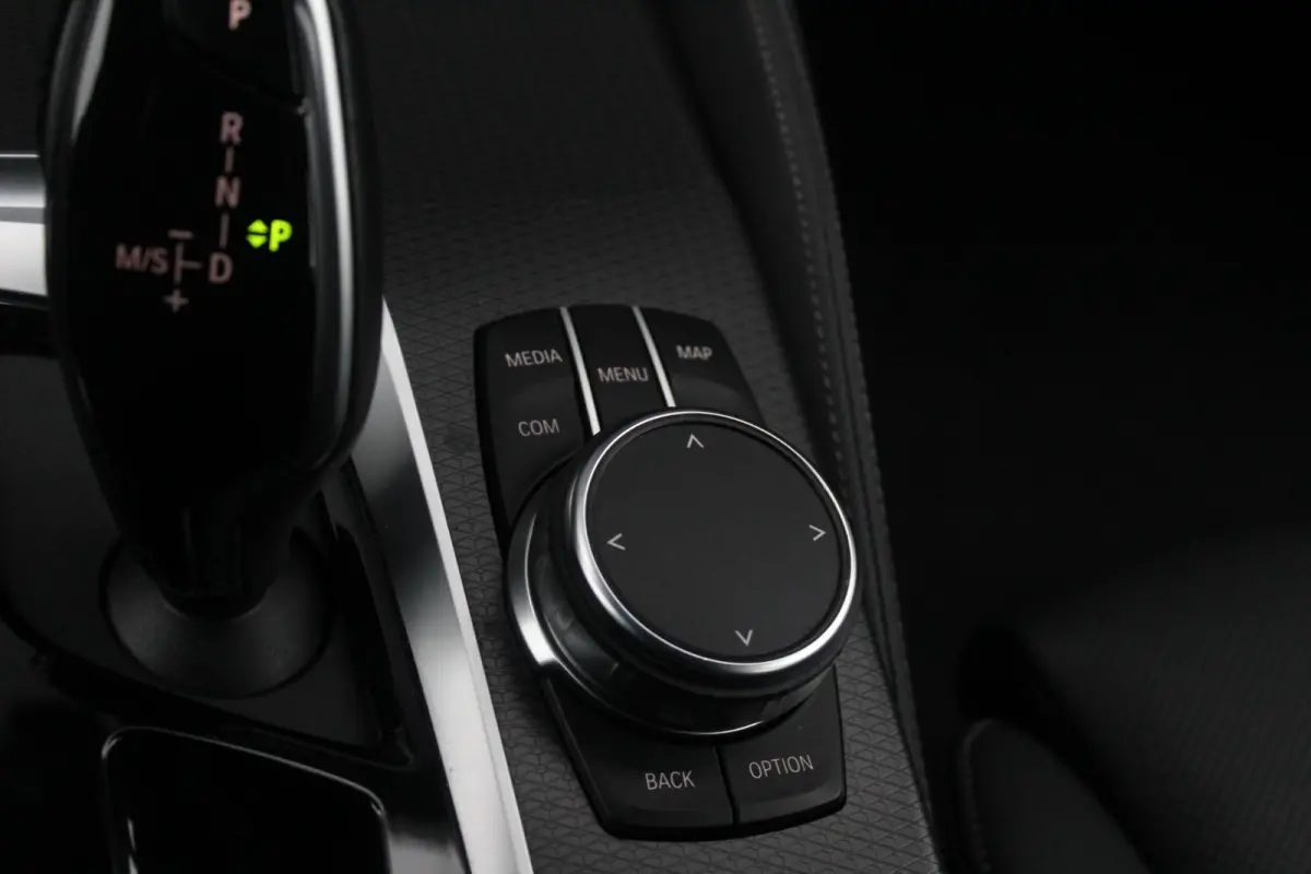 530e M-Sport | Stuur en Stoelverwarming | Sfeerverlichting