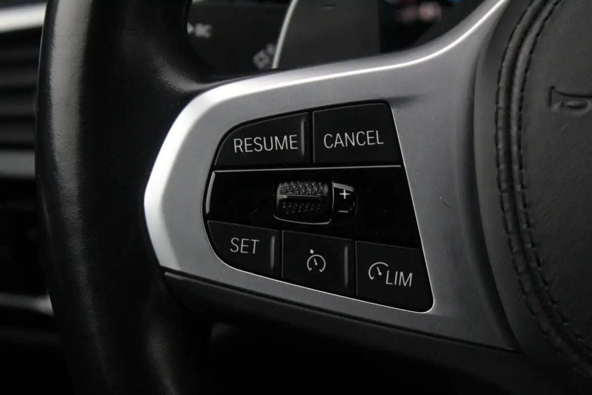 530e M-Sport | Stuur en Stoelverwarming | Sfeerverlichting