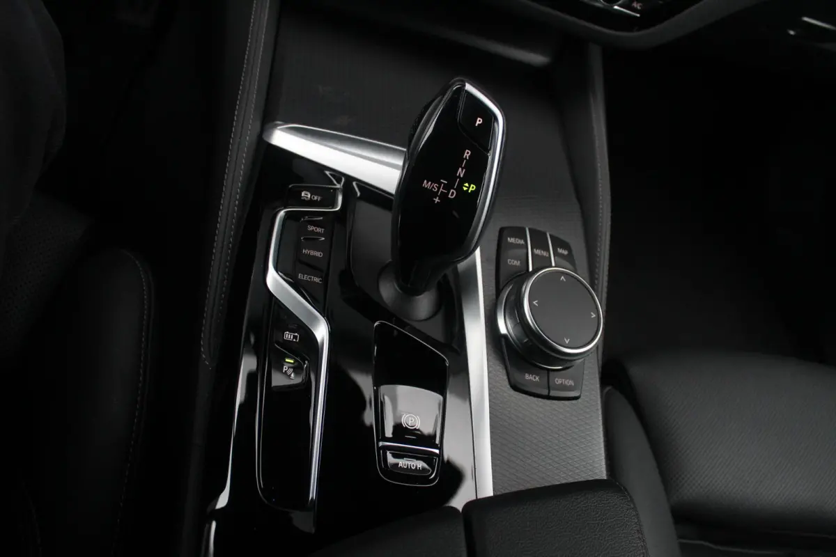 530e M-Sport | Stuur en Stoelverwarming | Sfeerverlichting