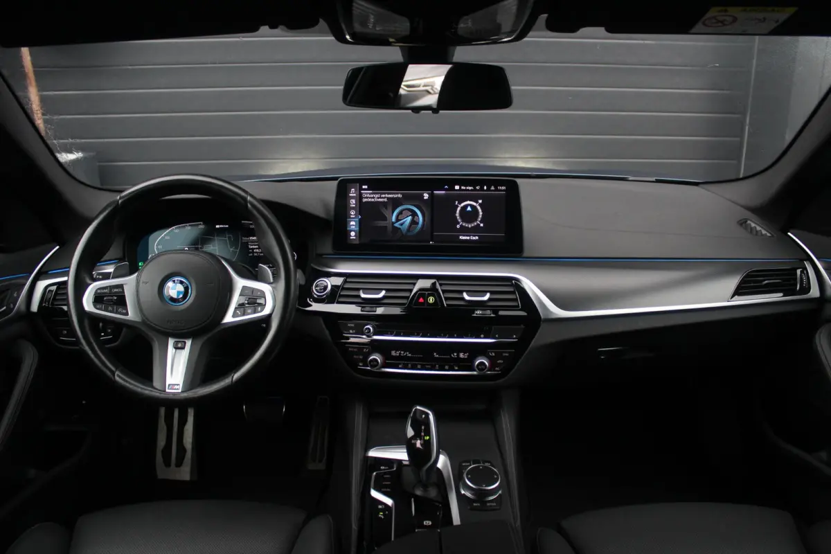 530e M-Sport | Stuur en Stoelverwarming | Sfeerverlichting