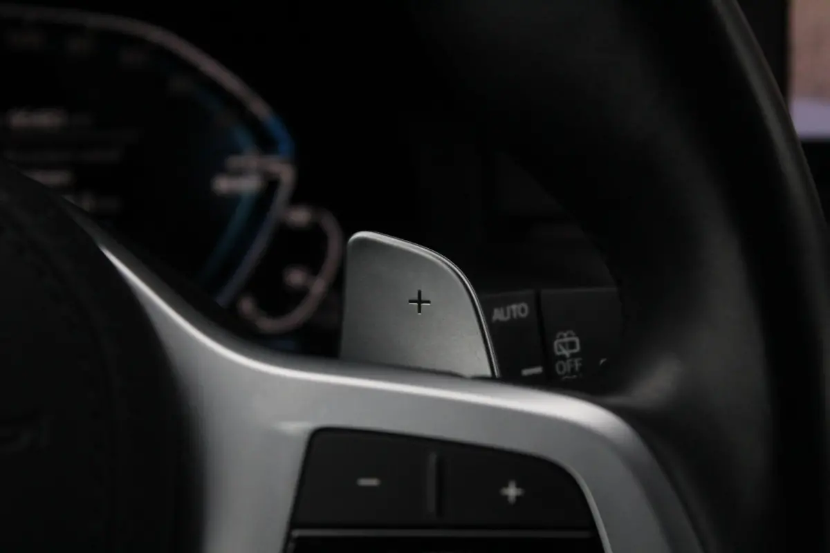 530e M-Sport | Stuur en Stoelverwarming | Sfeerverlichting