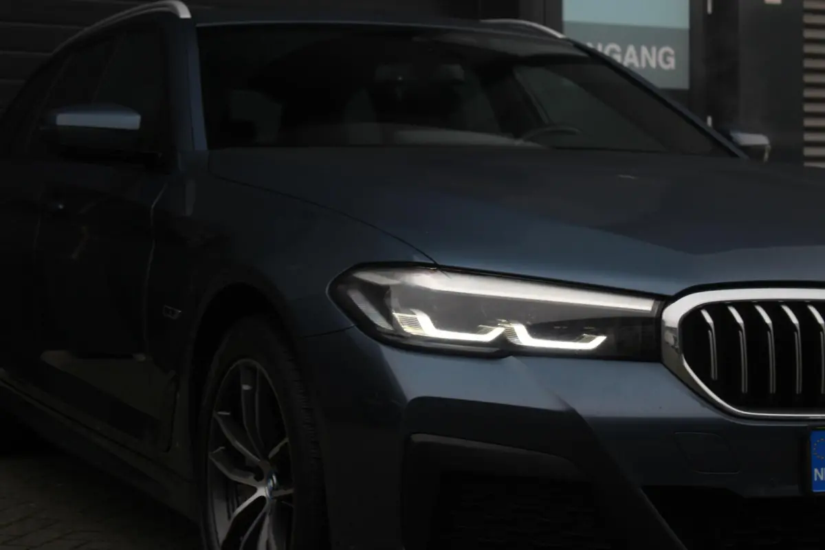 530e M-Sport | Stuur en Stoelverwarming | Sfeerverlichting