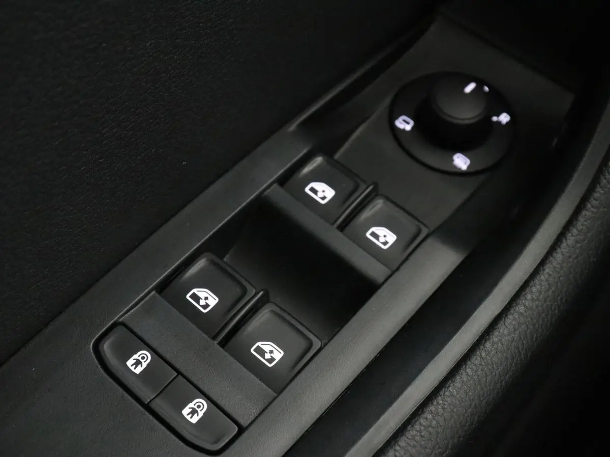 1.4 TSI iV Business Edition | Trekhaak | Stoel & stuurverwarming | Camera | Carplay | Memory | Navigatie | Full LED | Climate control | Parkeerhulp