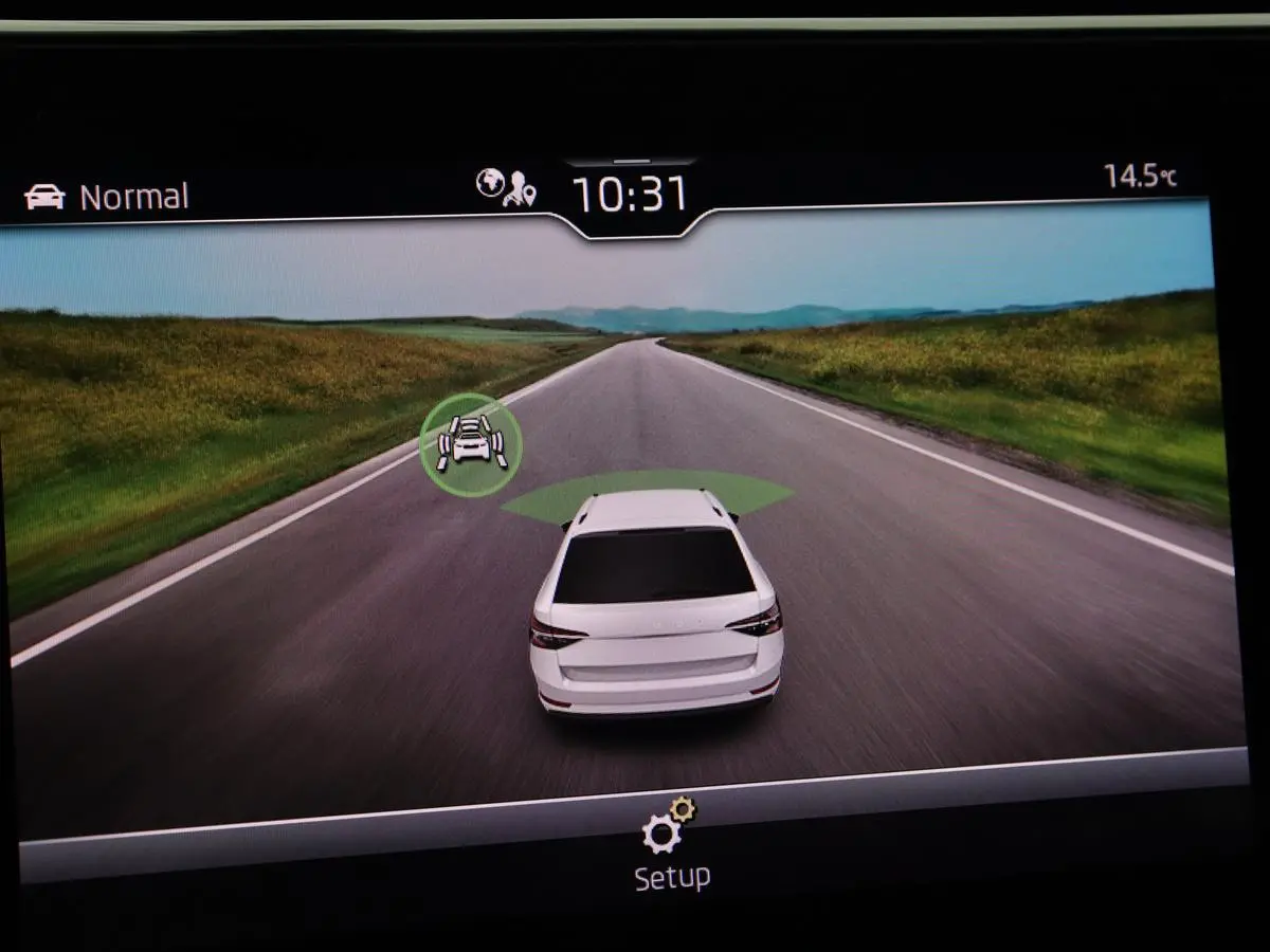 1.4 TSI iV Business Edition | Trekhaak | Stoel & stuurverwarming | Camera | Carplay | Memory | Navigatie | Full LED | Climate control | Parkeerhulp