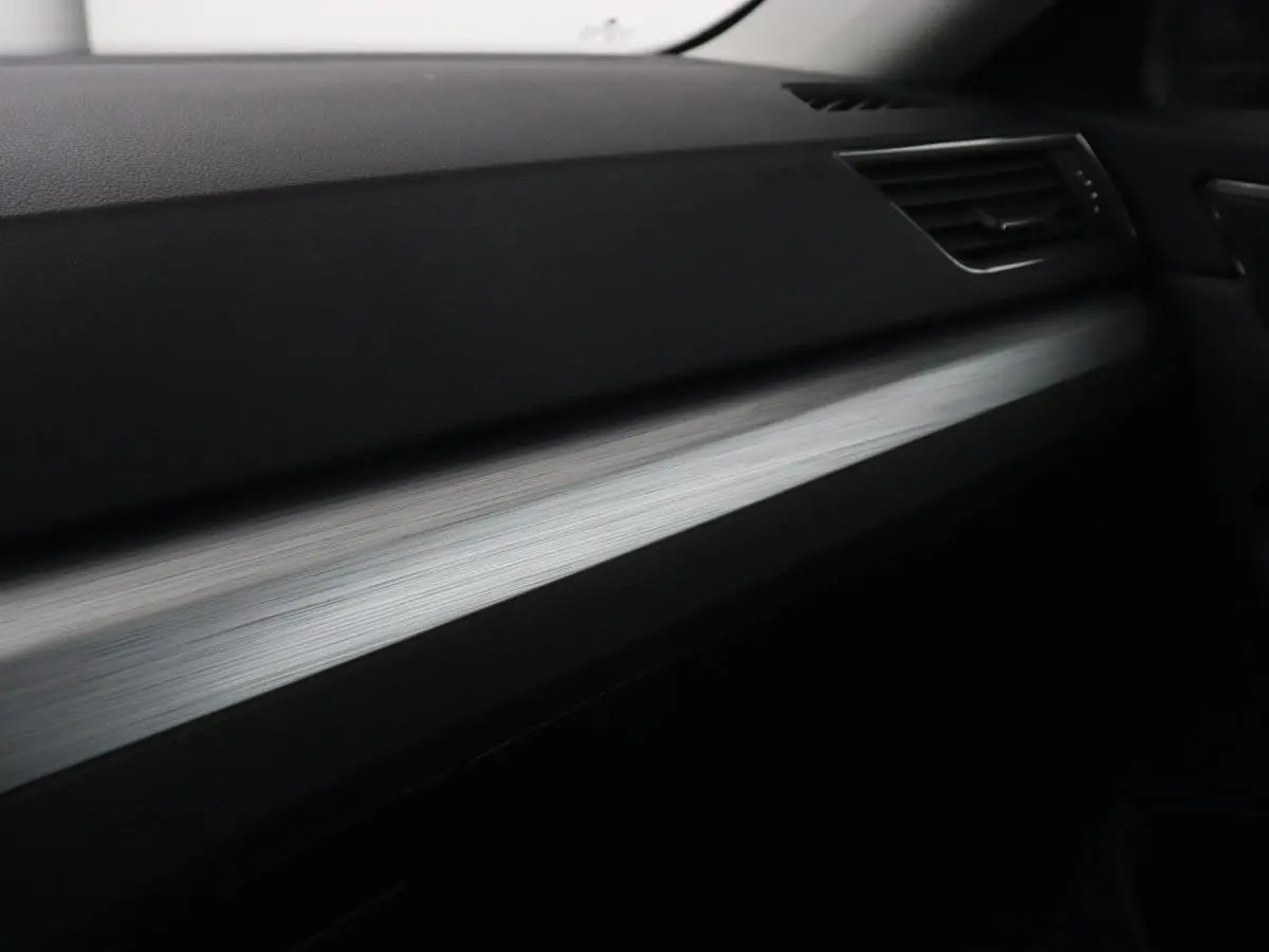 1.4 TSI iV Business Edition | Trekhaak | Stoel & stuurverwarming | Camera | Carplay | Memory | Navigatie | Full LED | Climate control | Parkeerhulp