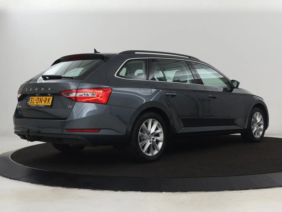 1.4 TSI iV Business Edition | Trekhaak | Stoel & stuurverwarming | Camera | Carplay | Memory | Navigatie | Full LED | Climate control | Parkeerhulp