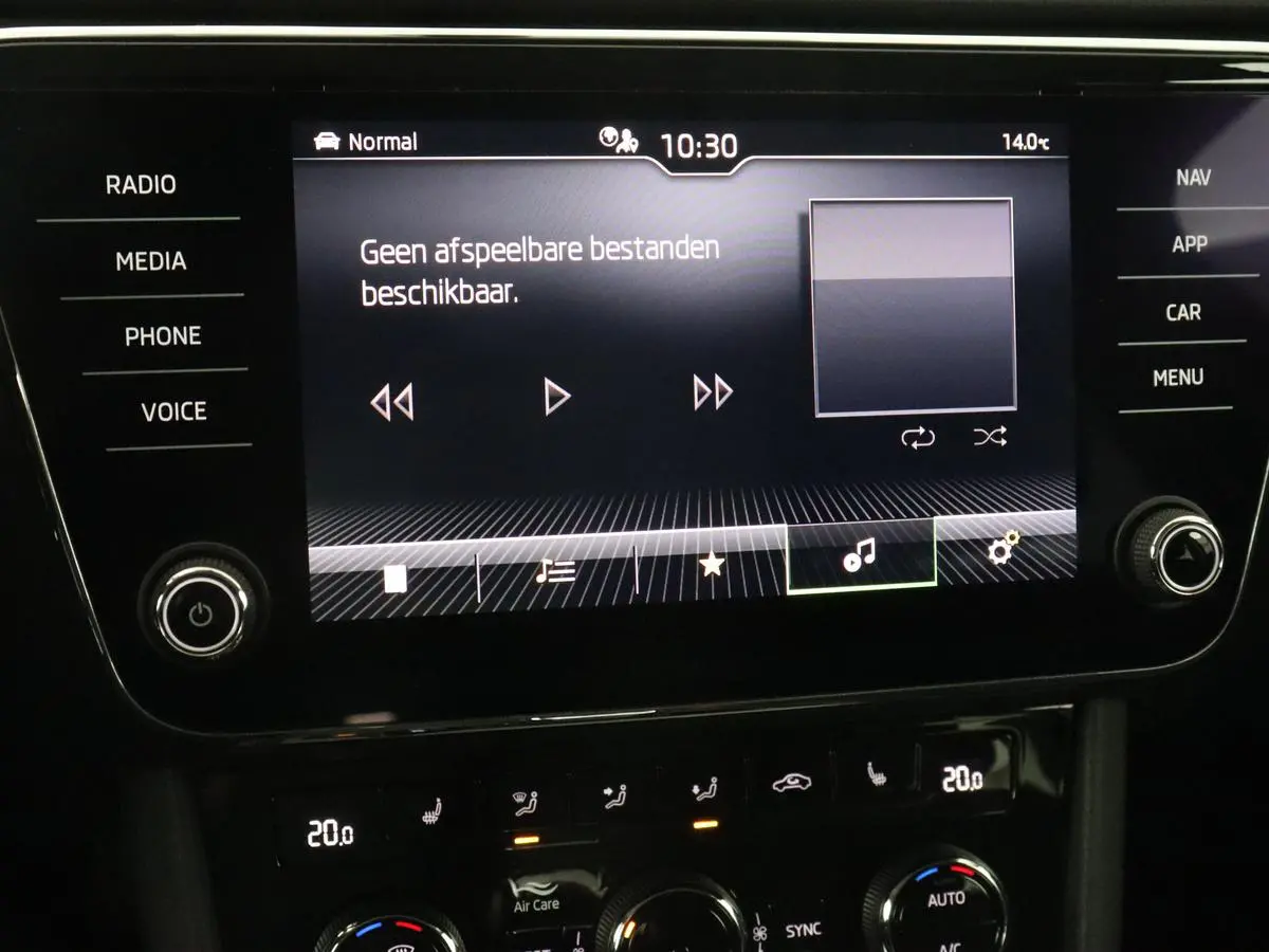 1.4 TSI iV Business Edition | Trekhaak | Stoel & stuurverwarming | Camera | Carplay | Memory | Navigatie | Full LED | Climate control | Parkeerhulp