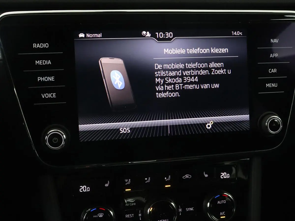 1.4 TSI iV Business Edition | Trekhaak | Stoel & stuurverwarming | Camera | Carplay | Memory | Navigatie | Full LED | Climate control | Parkeerhulp