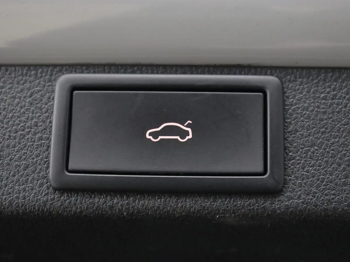 1.4 TSI RS iV PHEV Business | Stoelverwarming | Adaptive cruise | Matrix LED | Side Assist | Camera | Carplay | Navigatie | Sfeerverlichting | Virtual Cockpit | Sportstoelen | Plug In