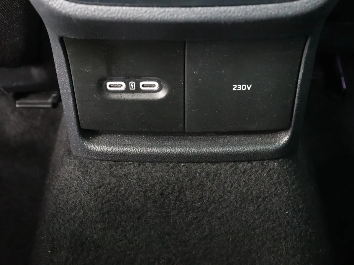 1.4 TSI RS iV PHEV Business | Stoelverwarming | Adaptive cruise | Matrix LED | Side Assist | Camera | Carplay | Navigatie | Sfeerverlichting | Virtual Cockpit | Sportstoelen | Plug In