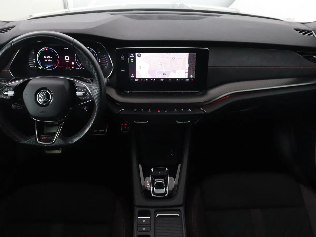 1.4 TSI RS iV PHEV Business | Stoelverwarming | Adaptive cruise | Matrix LED | Side Assist | Camera | Carplay | Navigatie | Sfeerverlichting | Virtual Cockpit | Sportstoelen | Plug In