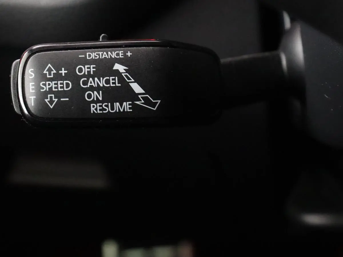 1.4 TSI RS iV PHEV Business | Stoelverwarming | Adaptive cruise | Matrix LED | Side Assist | Camera | Carplay | Navigatie | Sfeerverlichting | Virtual Cockpit | Sportstoelen | Plug In