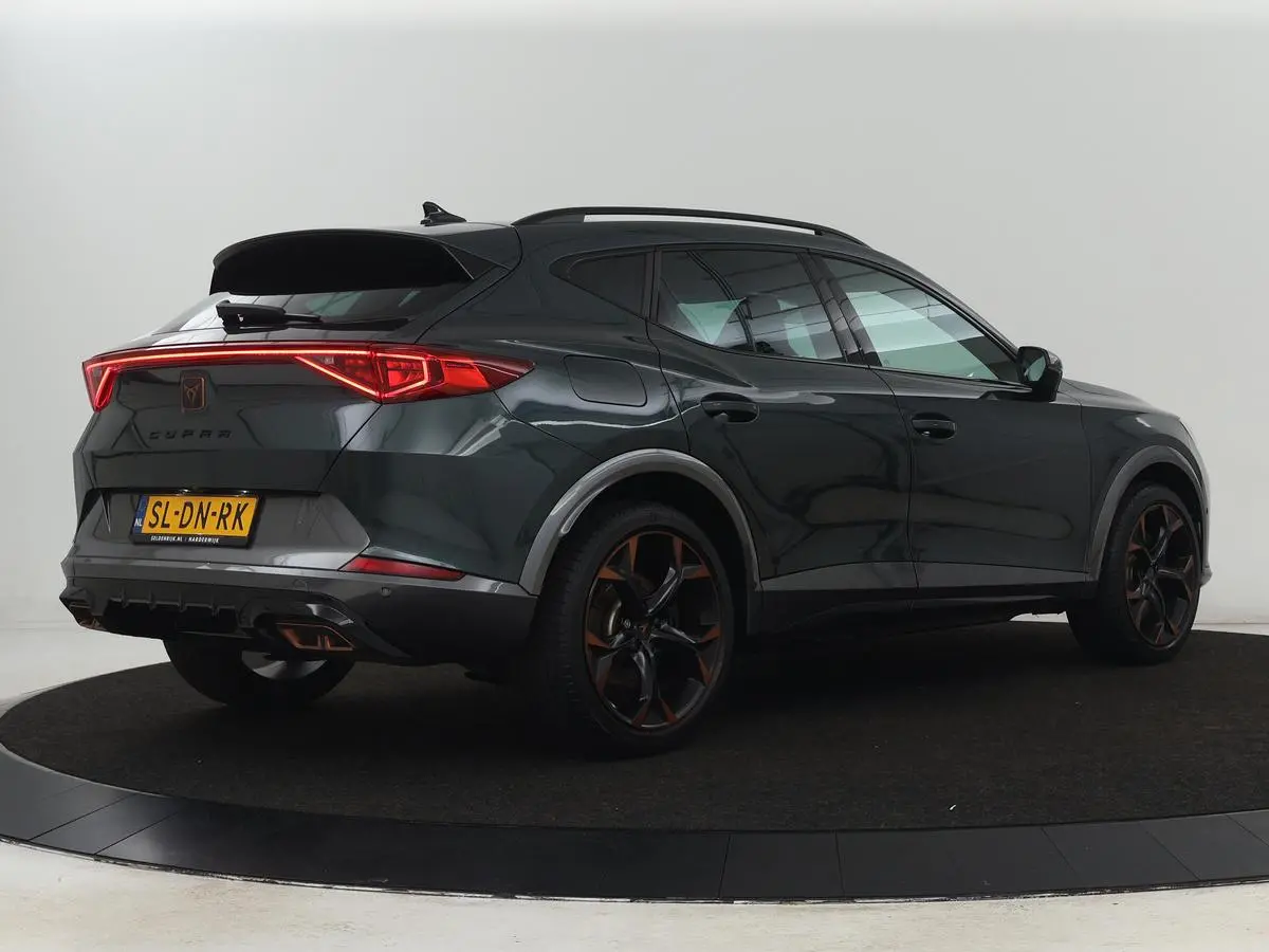 1.4 eHybrid VZ | 245pk | Stoelverwarming | Camera | Adaptive cruise | Sfeerverlichting | Navigatie | Keyless | 19'' | Stuurverwarming | Full LED | PHEV | Plug In