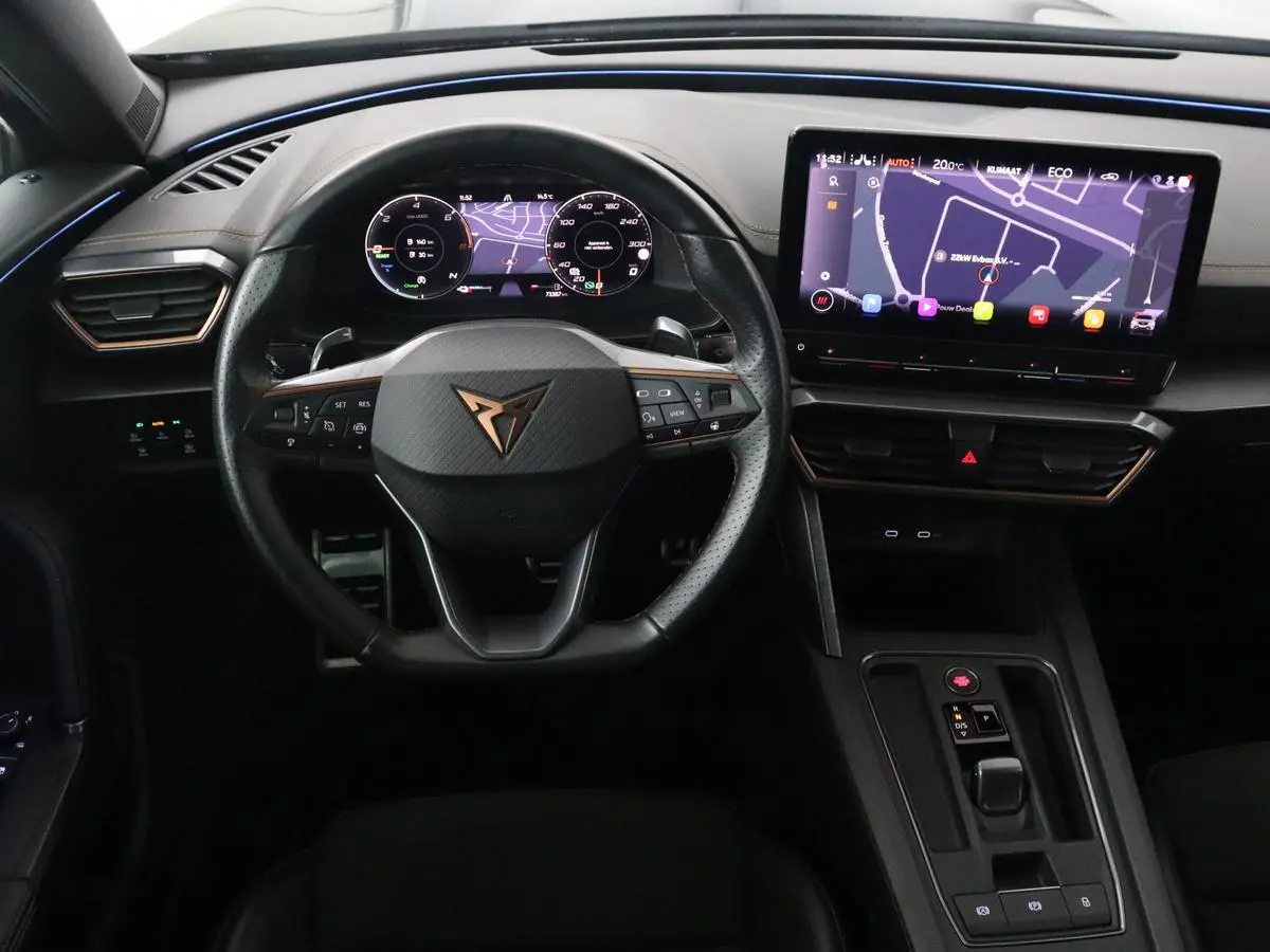 1.4 eHybrid VZ | 245pk | Stoelverwarming | Camera | Adaptive cruise | Sfeerverlichting | Navigatie | Keyless | 19'' | Stuurverwarming | Full LED | PHEV | Plug In