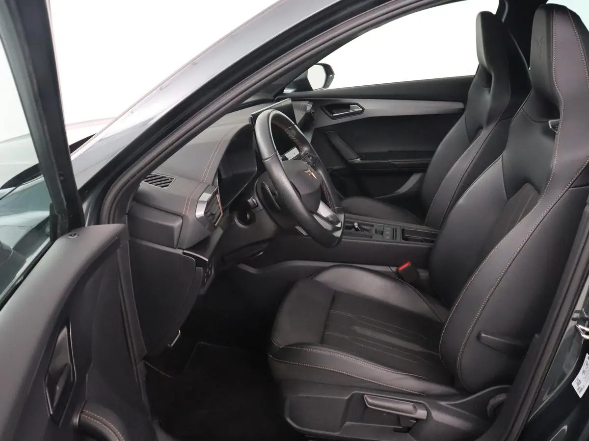 1.4 eHybrid VZ | 245pk | Stoelverwarming | Camera | Adaptive cruise | Sfeerverlichting | Navigatie | Keyless | 19'' | Stuurverwarming | Full LED | PHEV | Plug In
