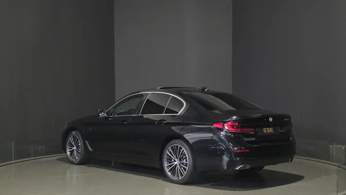 530e Executive | 360 Camera | Glazen schuif-/kanteldak | Facelift