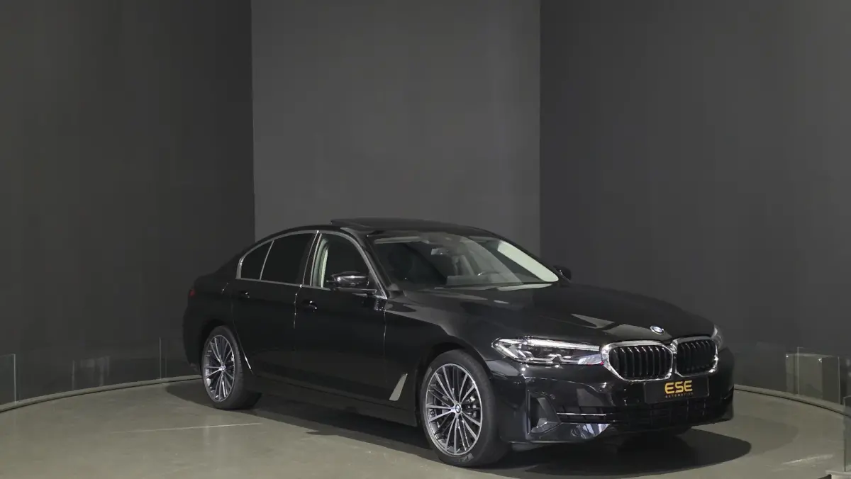 530e Executive | 360 Camera | Glazen schuif-/kanteldak | Facelift
