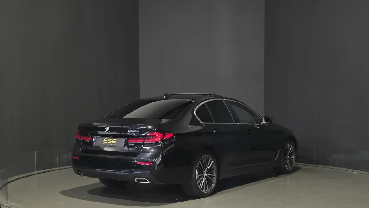 530e Executive | 360 Camera | Glazen schuif-/kanteldak | Facelift