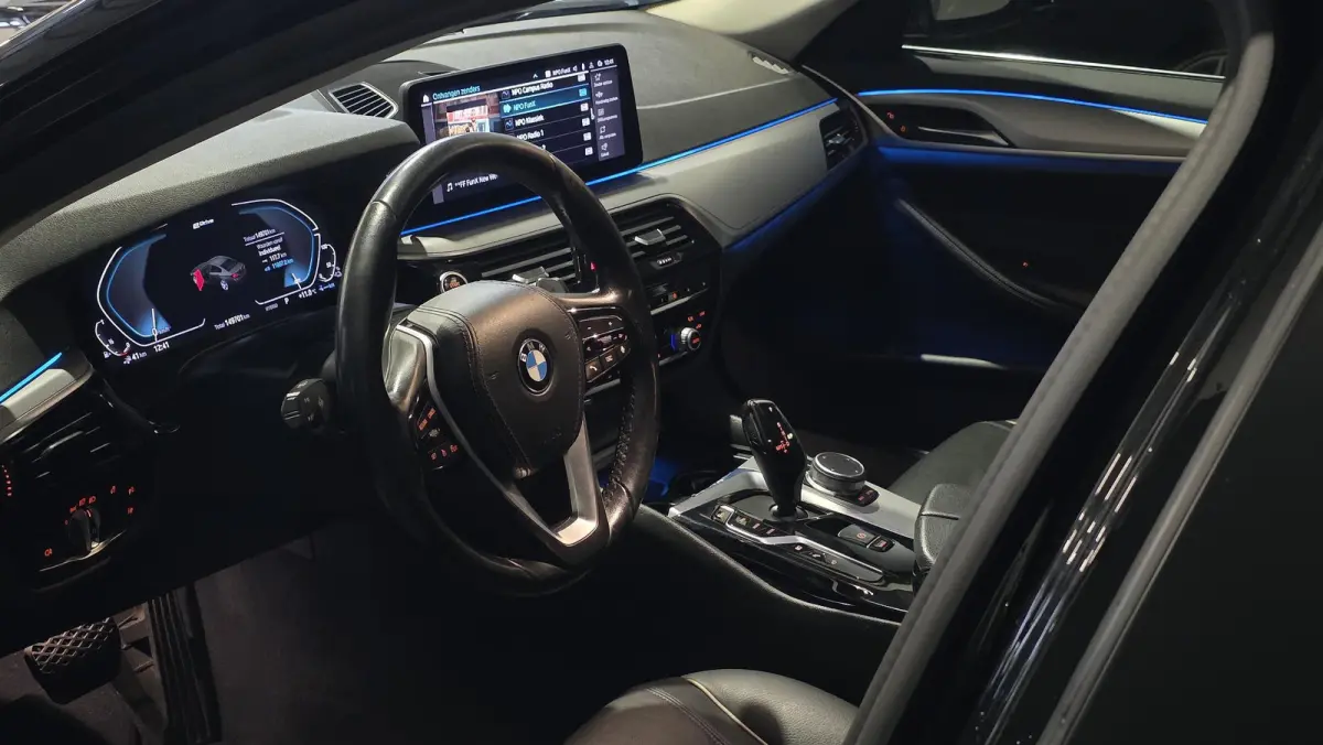 530e Executive | 360 Camera | Glazen schuif-/kanteldak | Facelift