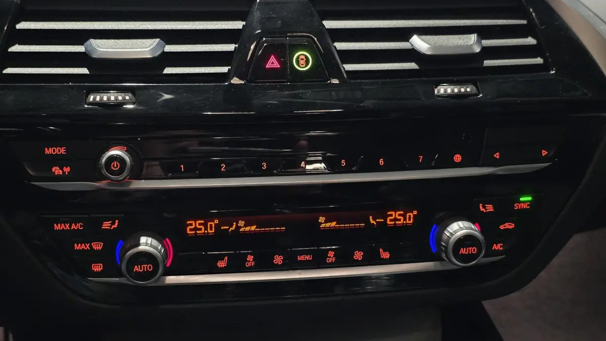 530e Executive | 360 Camera | Glazen schuif-/kanteldak | Facelift