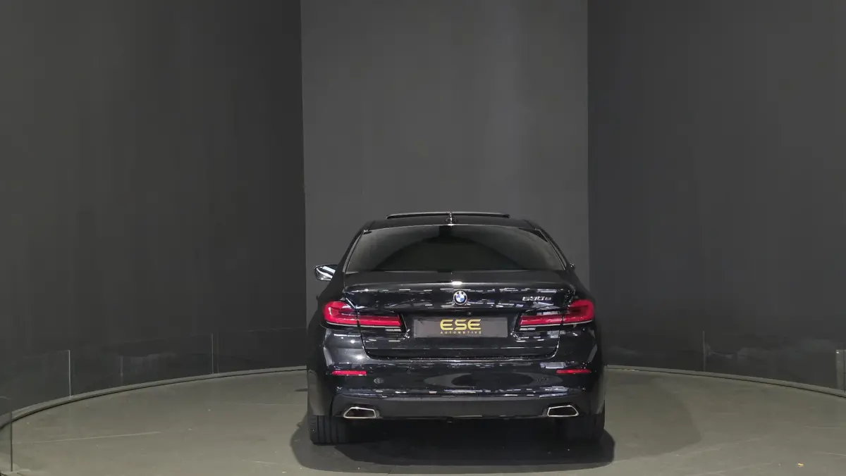 530e Executive | 360 Camera | Glazen schuif-/kanteldak | Facelift