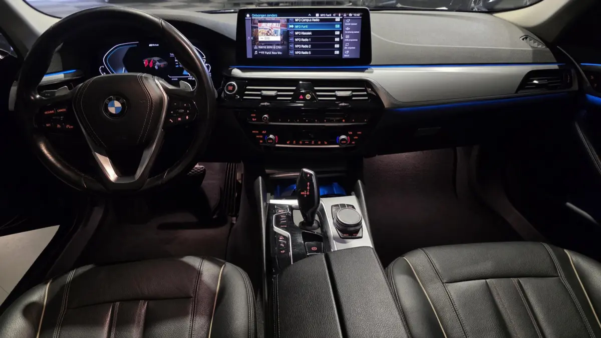 530e Executive | 360 Camera | Glazen schuif-/kanteldak | Facelift