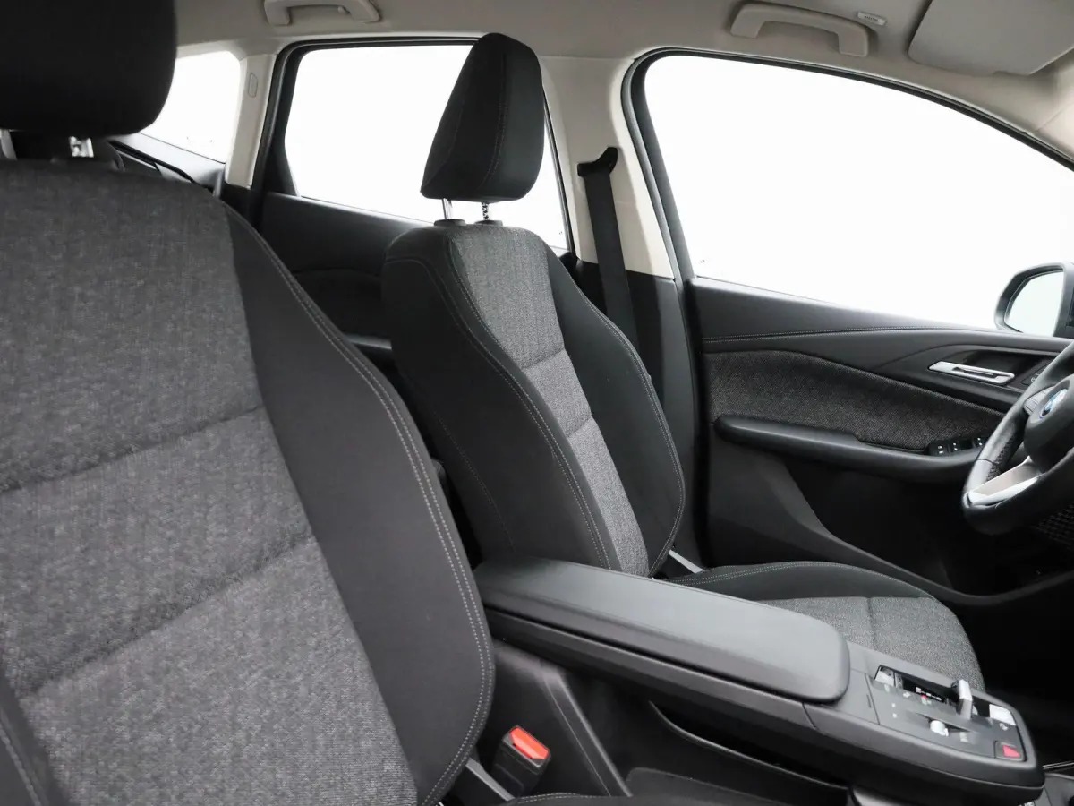 230e xDrive | AUTOMAAT | TREKHAAK | HEAD-UP DISPLAY | 360 CAMERA | NAVIGATIE | MEMORY STOELEN | STOELVERWARMING |