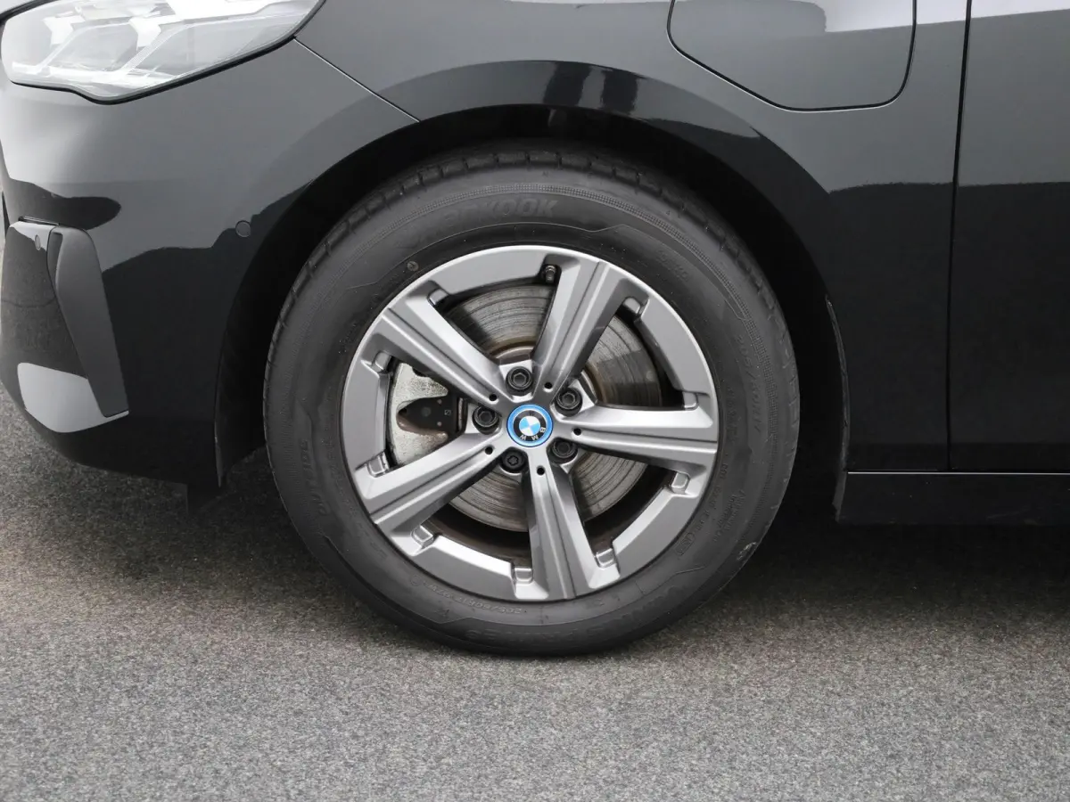 230e xDrive | AUTOMAAT | TREKHAAK | HEAD-UP DISPLAY | 360 CAMERA | NAVIGATIE | MEMORY STOELEN | STOELVERWARMING |