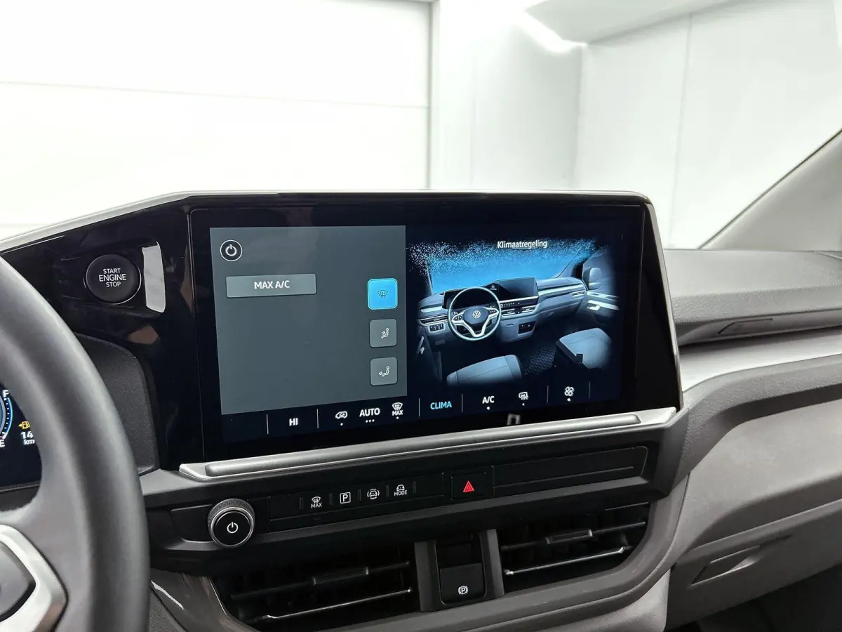 2.0 TDI L1H1 28 Life | BPM VRIJ | 70 Liter tank | Apple carplay / Andriod carplay | Handgeschakeld | Trekhaak |