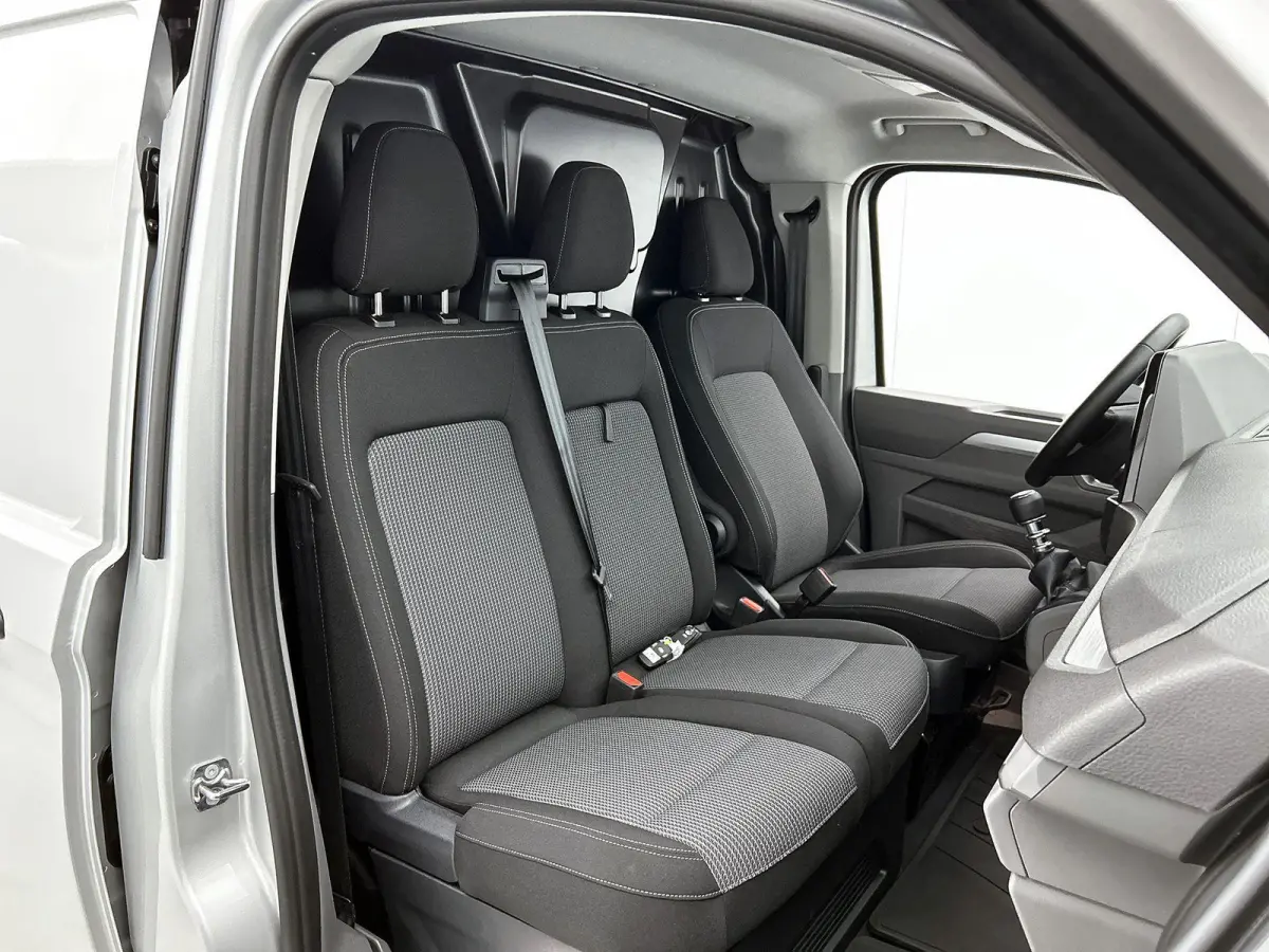 2.0 TDI L1H1 28 Life | BPM VRIJ | 70 Liter tank | Apple carplay / Andriod carplay | Handgeschakeld | Trekhaak |