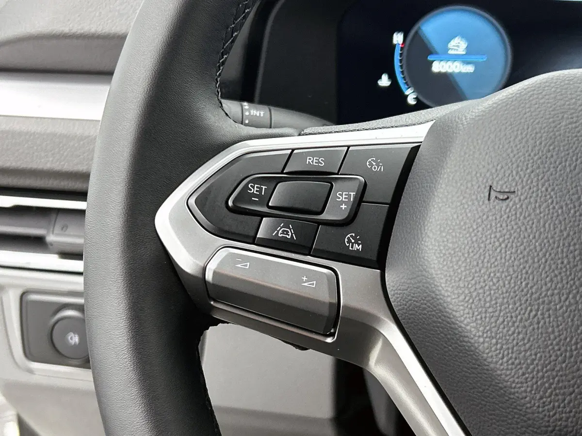 2.0 TDI L1H1 28 Life | BPM VRIJ | 70 Liter tank | Apple carplay / Andriod carplay | Handgeschakeld | Trekhaak |