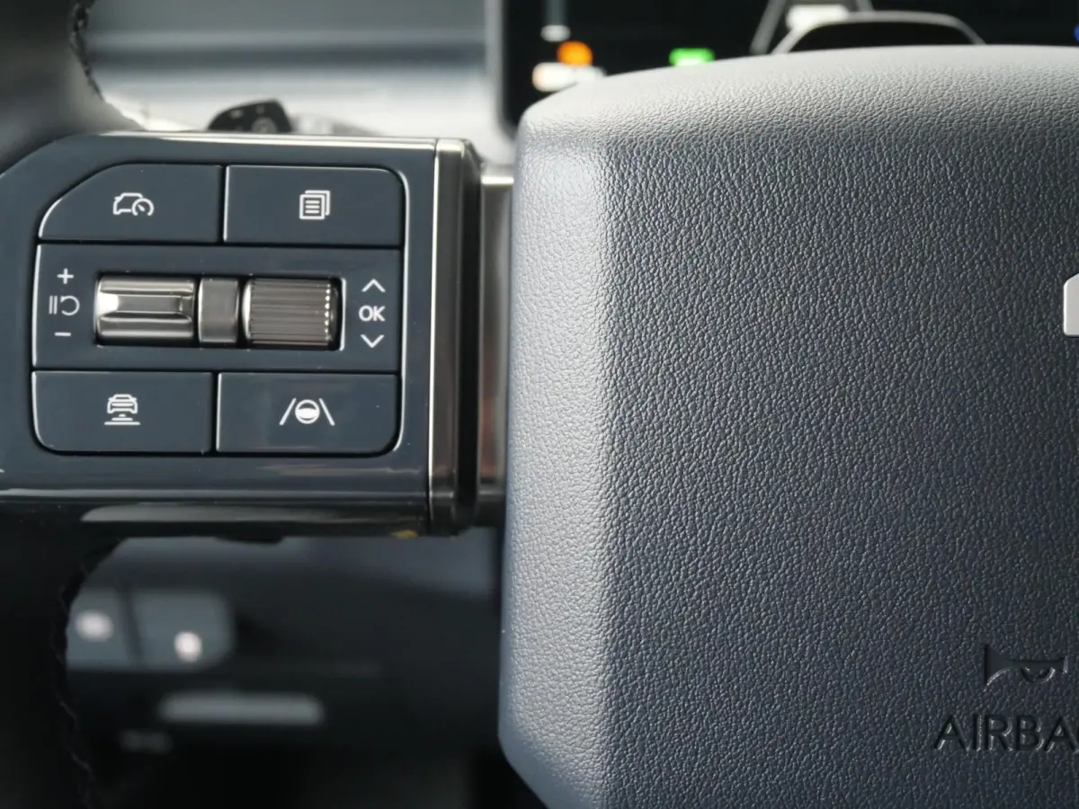 Plus 71.2 kWh | Cruise | Clima | Navi | carplay | Keyless | Stoel-stuurverwarming |