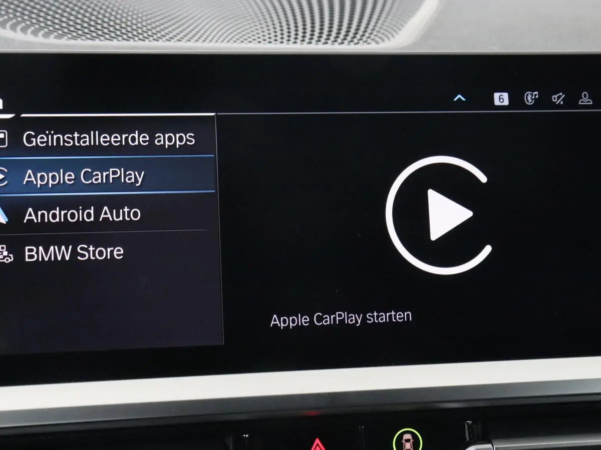 330e M Sport | Leder | Stoelverwarming | Carplay | Sportstoelen | Laserlicht | Live Cockpit | Sfeerverlichting | Navigatie | Parkeerhulp | Climate control | Bluetooth | Cruise control
