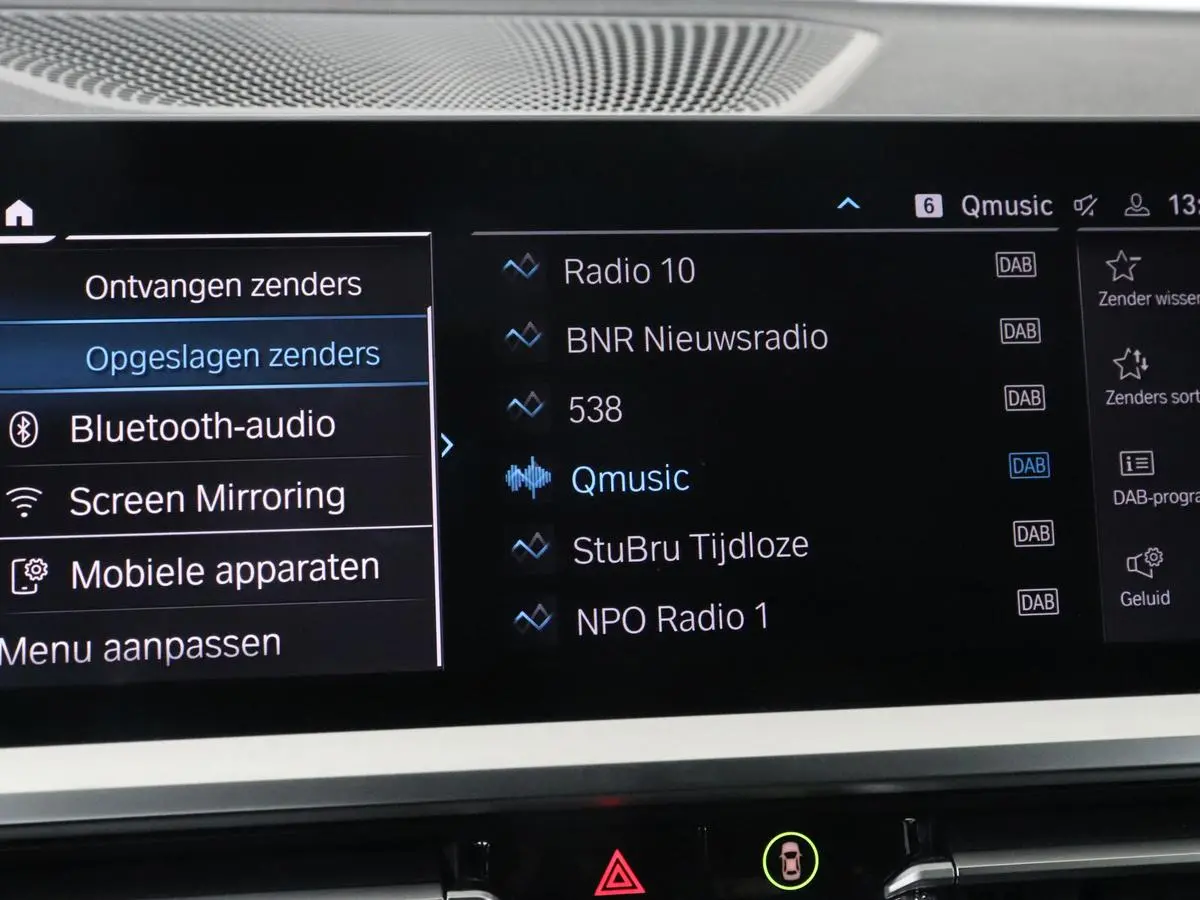 330e M Sport | Leder | Stoelverwarming | Carplay | Sportstoelen | Laserlicht | Live Cockpit | Sfeerverlichting | Navigatie | Parkeerhulp | Climate control | Bluetooth | Cruise control