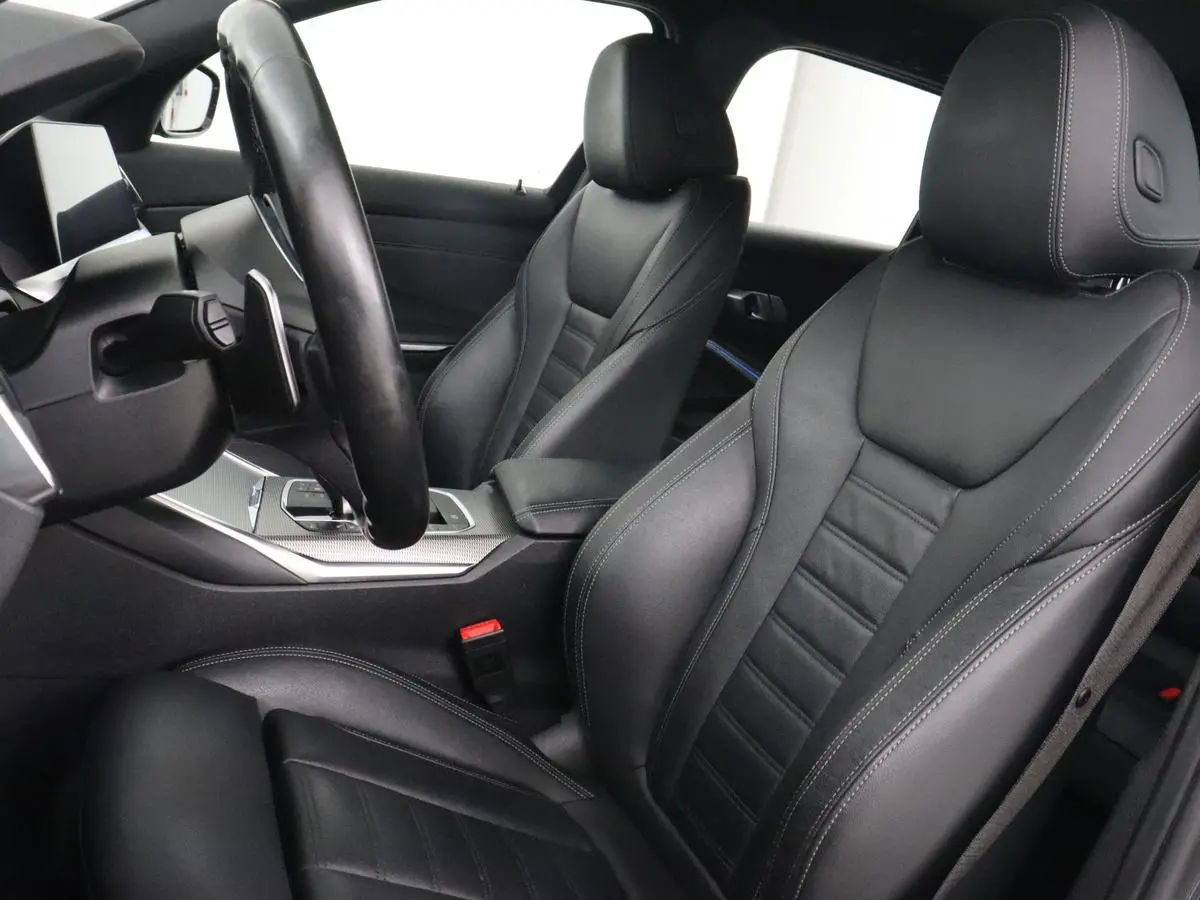 330e M Sport | Leder | Stoelverwarming | Carplay | Sportstoelen | Laserlicht | Live Cockpit | Sfeerverlichting | Navigatie | Parkeerhulp | Climate control | Bluetooth | Cruise control