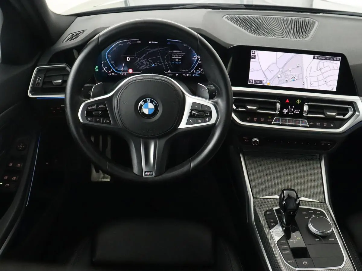 330e M Sport | Leder | Stoelverwarming | Carplay | Sportstoelen | Laserlicht | Live Cockpit | Sfeerverlichting | Navigatie | Parkeerhulp | Climate control | Bluetooth | Cruise control