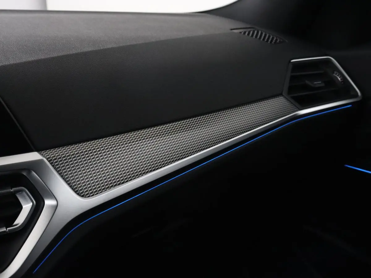 330e M Sport | Leder | Stoelverwarming | Carplay | Sportstoelen | Laserlicht | Live Cockpit | Sfeerverlichting | Navigatie | Parkeerhulp | Climate control | Bluetooth | Cruise control