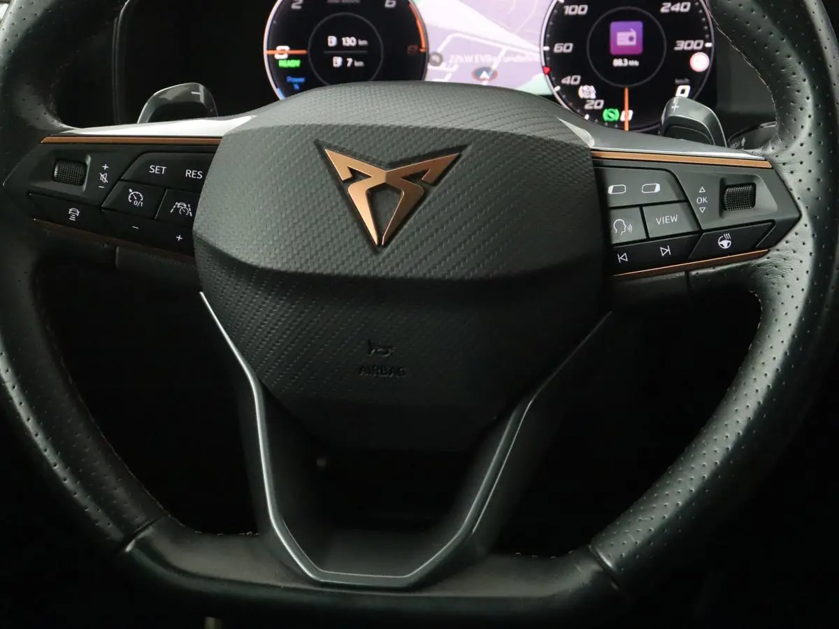 1.4 eHybrid VZ | 245pk | Panoramadak | Stoelverwarming | Camera | Carplay | Adaptive cruise | Keyless | Navigatie | 19'' | Sportstoelen | Full LED | PHEV | Plug In
