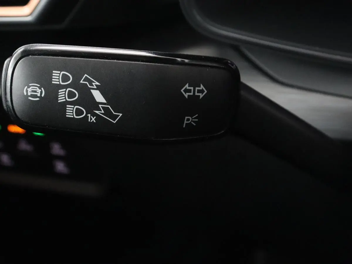 1.4 eHybrid VZ | 245pk | Panoramadak | Stoelverwarming | Camera | Carplay | Adaptive cruise | Keyless | Navigatie | 19'' | Sportstoelen | Full LED | PHEV | Plug In