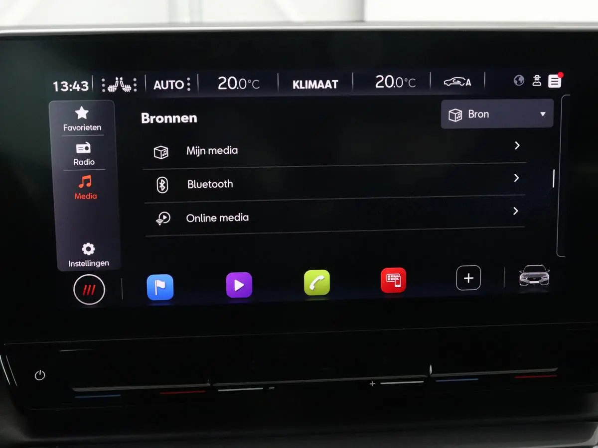 1.4 eHybrid VZ | 245pk | Panoramadak | Stoelverwarming | Camera | Carplay | Adaptive cruise | Keyless | Navigatie | 19'' | Sportstoelen | Full LED | PHEV | Plug In