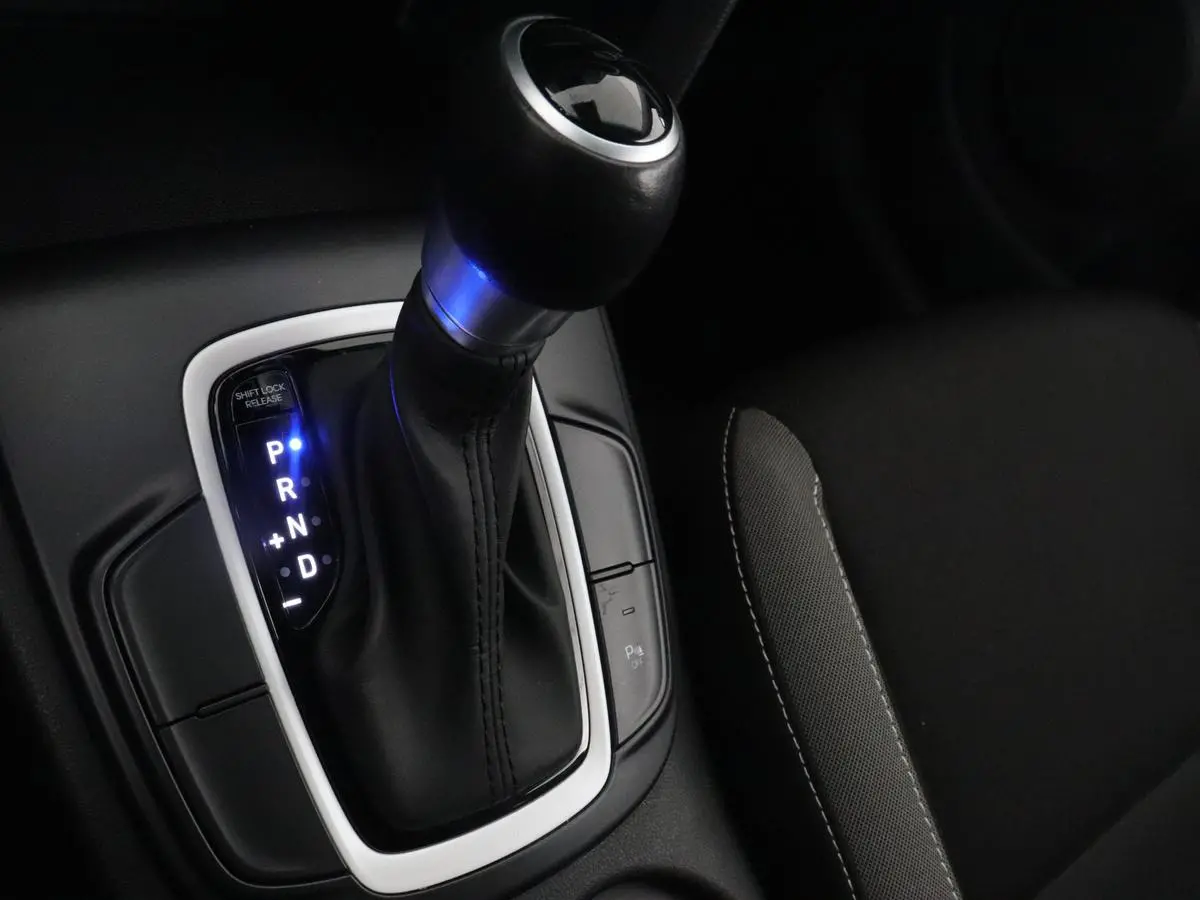 1.6 GDI HEV Fashion | Head-Up | Trekhaak | Adaptive cruise | Camera | Carplay | Keyless | Dodehoek detectie | Climate control | Bluetooth