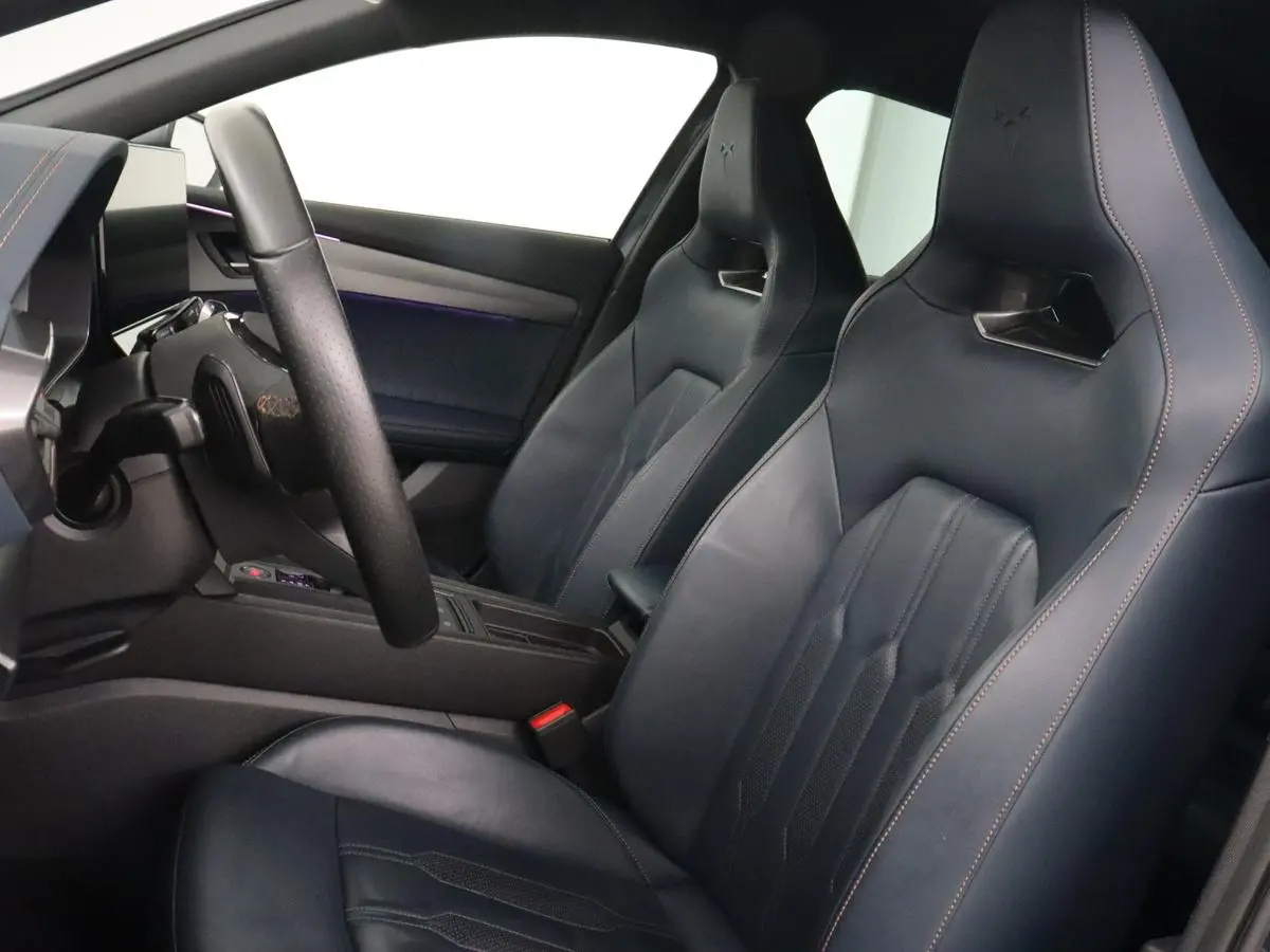 1.4 eHybrid VZ | 245pk | Trekhaak | Leder | Stoelverwarming | Camera | Carplay | Adaptive cruise | Memory | Keyless | 19'' | Full LED | Sportstoelen | PHEV | Plug In