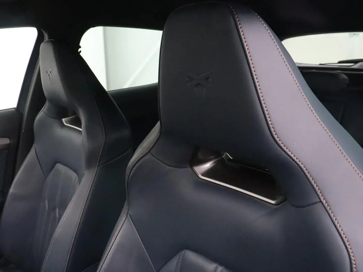 1.4 eHybrid VZ | 245pk | Trekhaak | Leder | Stoelverwarming | Camera | Carplay | Adaptive cruise | Memory | Keyless | 19'' | Full LED | Sportstoelen | PHEV | Plug In